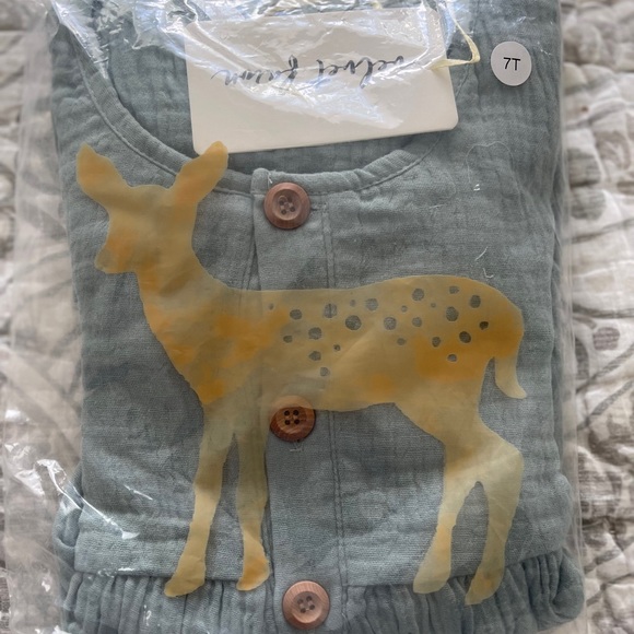 NIB Velvet Fawn Sage Green Girls Top Size 7T - Picture 2 of 3
